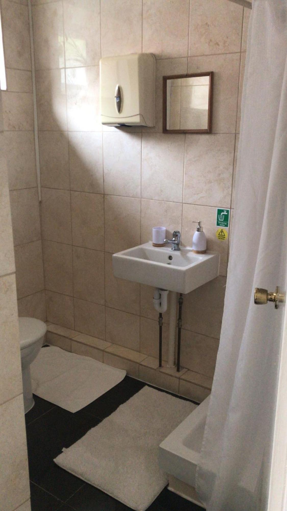 Acorn Lodge Guest House - Free Parking Gosport Buitenkant foto
