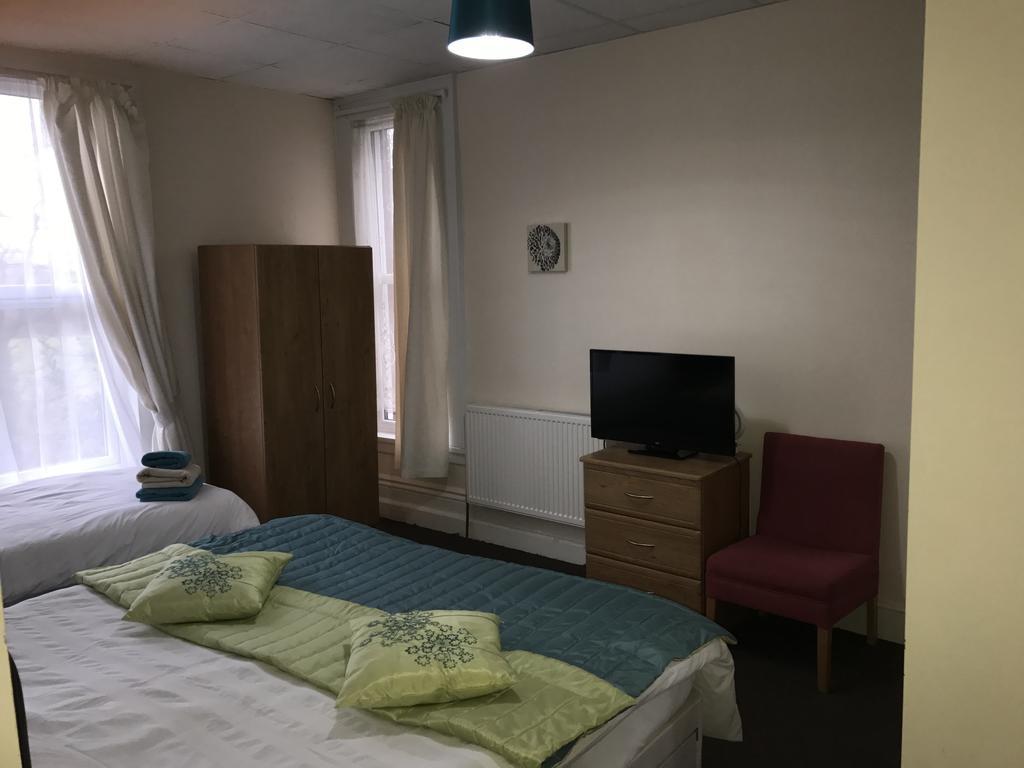 Acorn Lodge Guest House - Free Parking Gosport Buitenkant foto